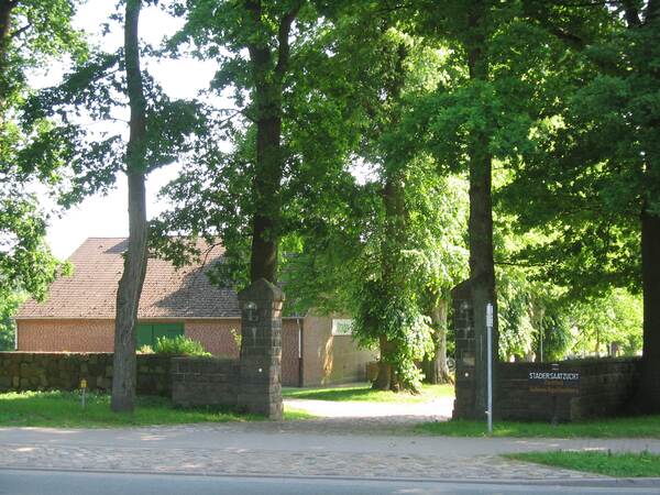 Eingang vom Standort Agathenburg